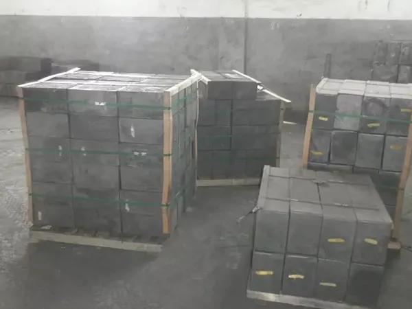 Die-molded Graphite